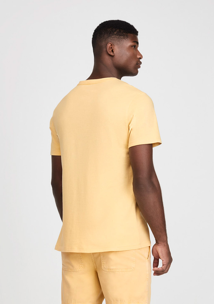 Camiseta Amarelo Médio Dzarm Em Malha Ecológica Estampada