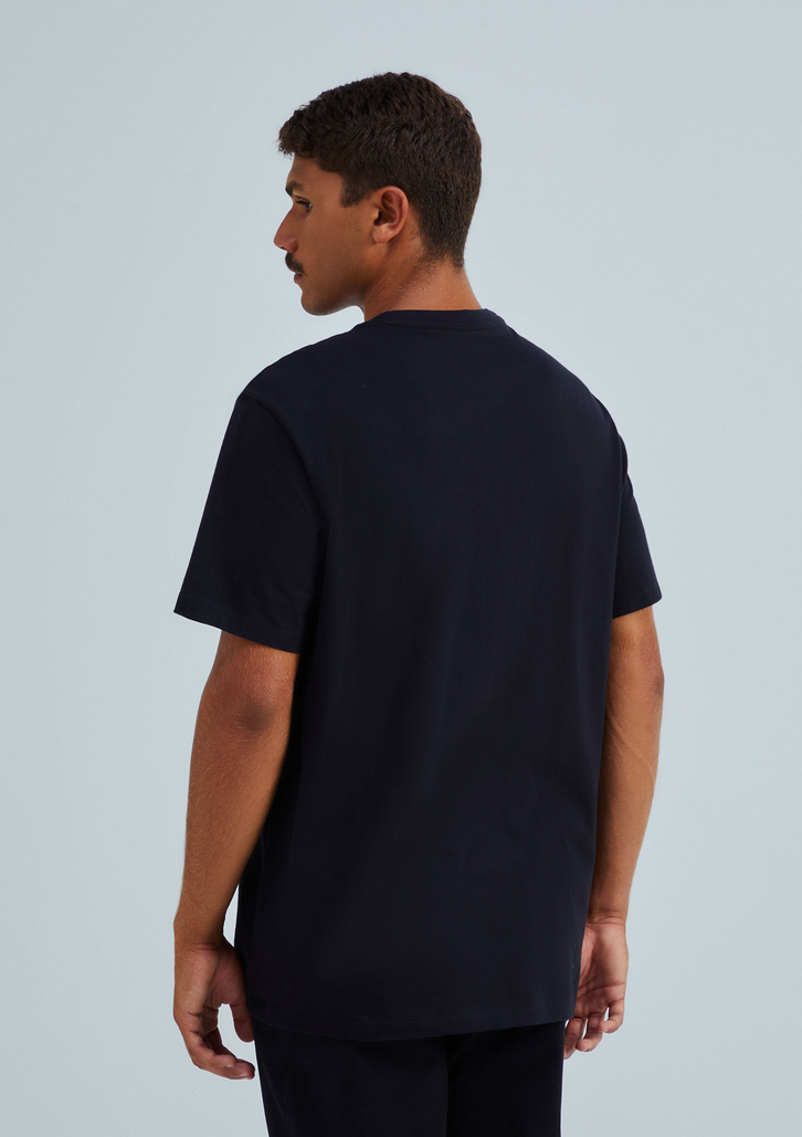 Camiseta Preto Hering Básica Comfort Super Cotton Com Bolso