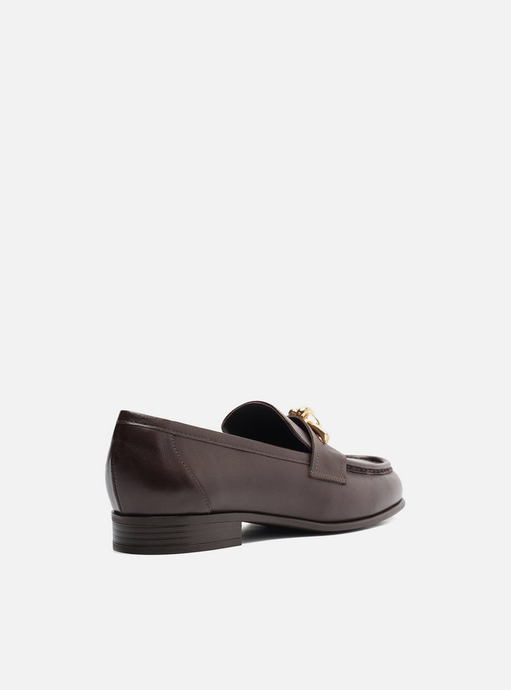Mocassim Marrom Couro Bico Redondo Metal Nó