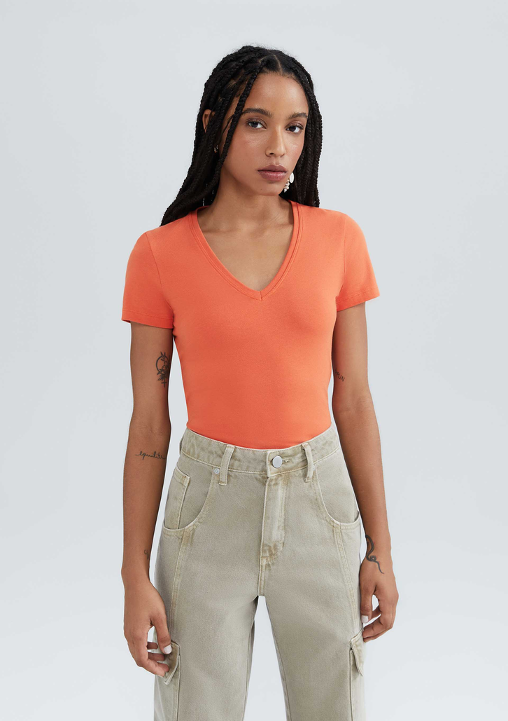 Blusa Laranja Hering Básica Feminina Slim Decote V