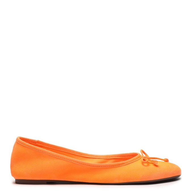 bota feminina cano curto bico fino via uno