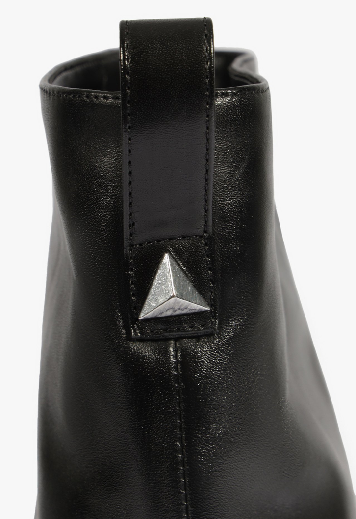 Bota Keira Cloak Preta