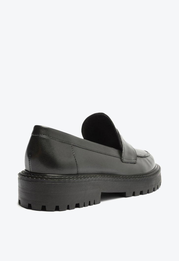 Mocassim Preto Arezzo Couro Bico Redondo Tratorado