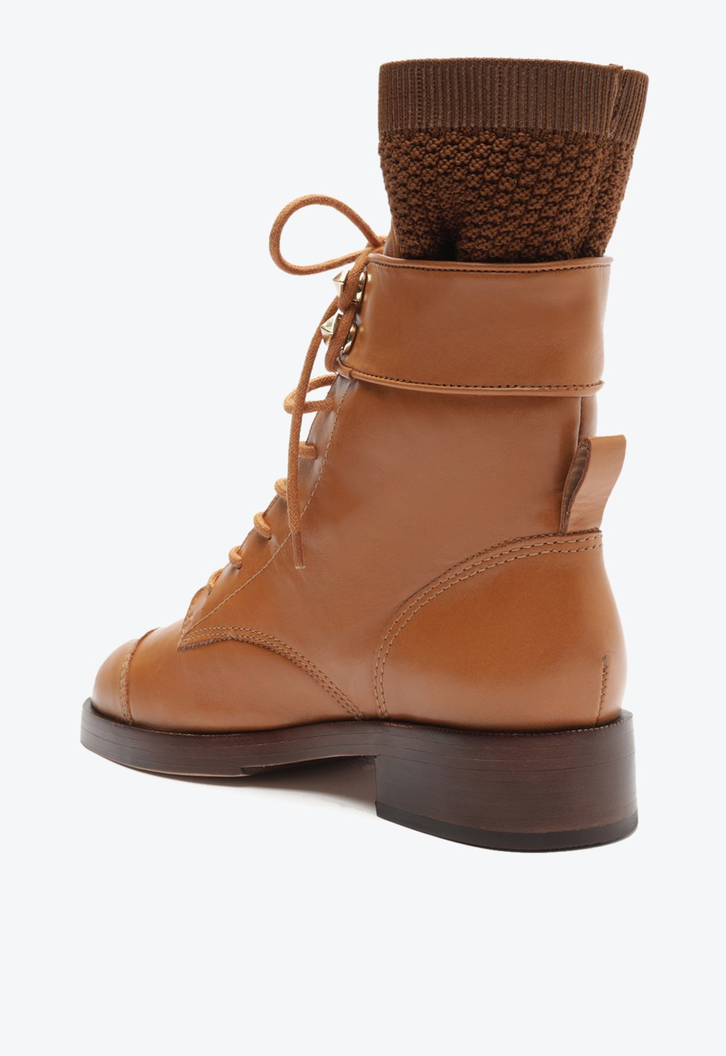 Bota Salto Baixo Couro Marrom