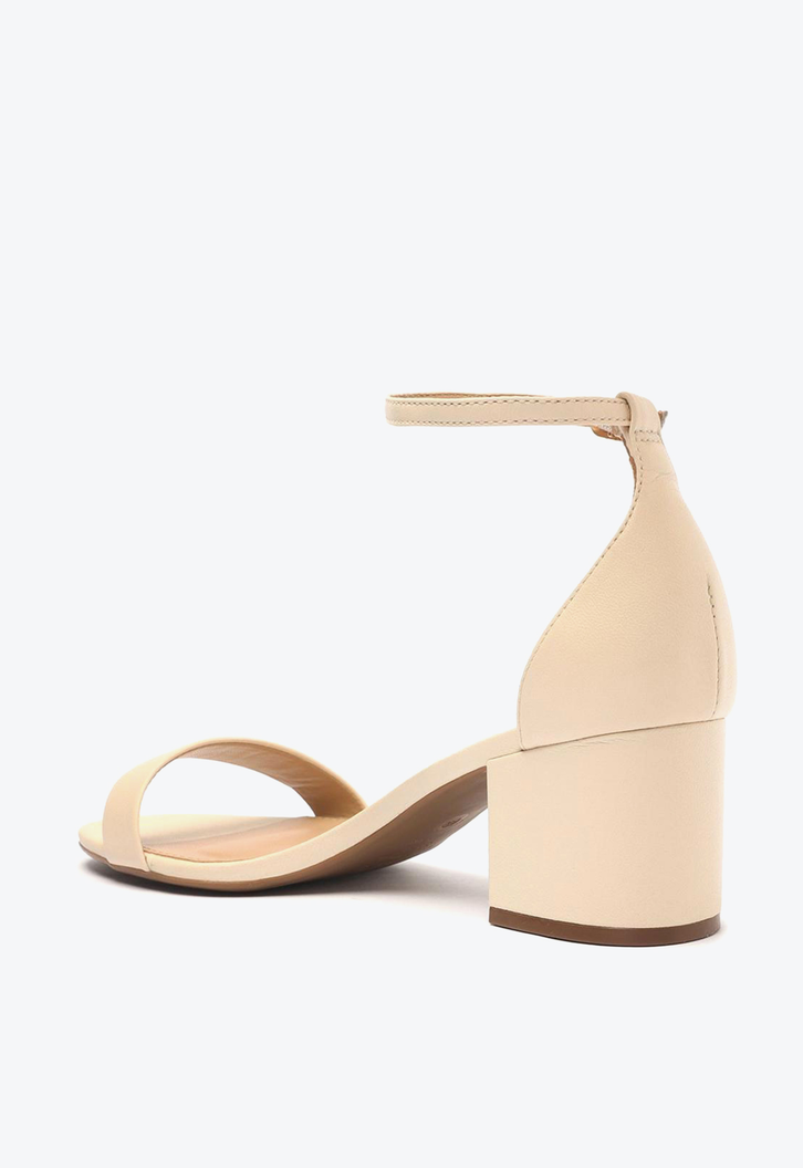 Sandália Off-White Arezzo Couro Bloco Médio Isabelli