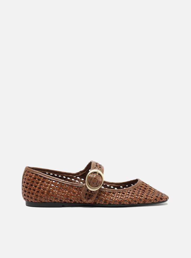 Sapatilha Boneca Marrom Tramada Vazada Fivela