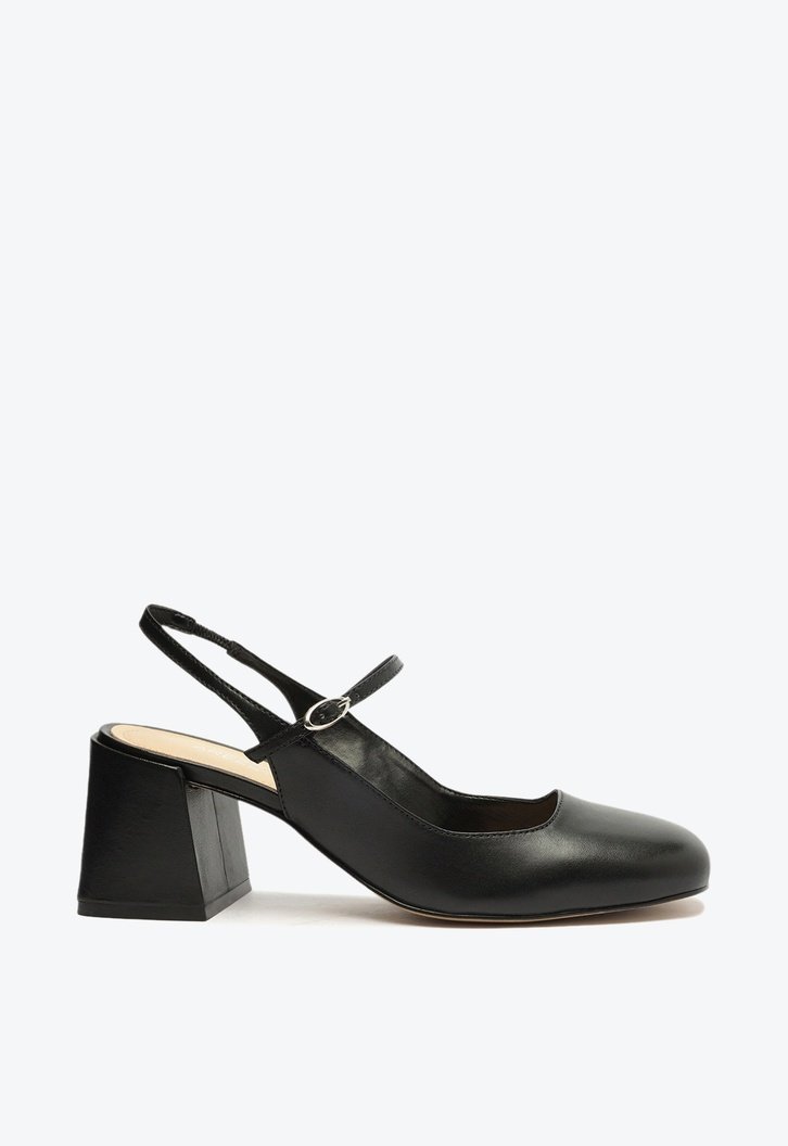 Sapato Preto Arezzo Bonéca Couro Salto Bloco Tira Slingback