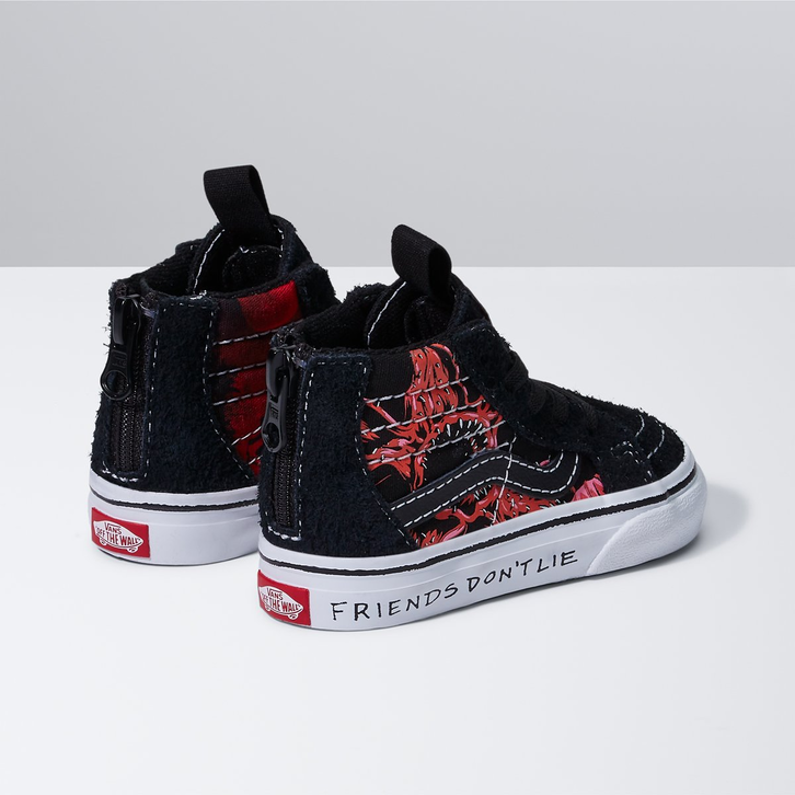Tênis Vans Sk8-Hi Zip Infantil X Stranger Things
