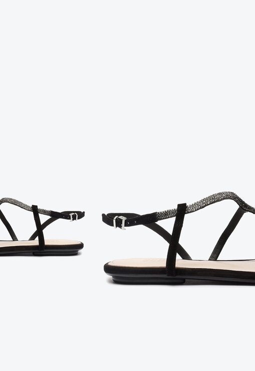 SANDÁLIA RASTEIRA PRETO SCHUTZ STUDS GLAM