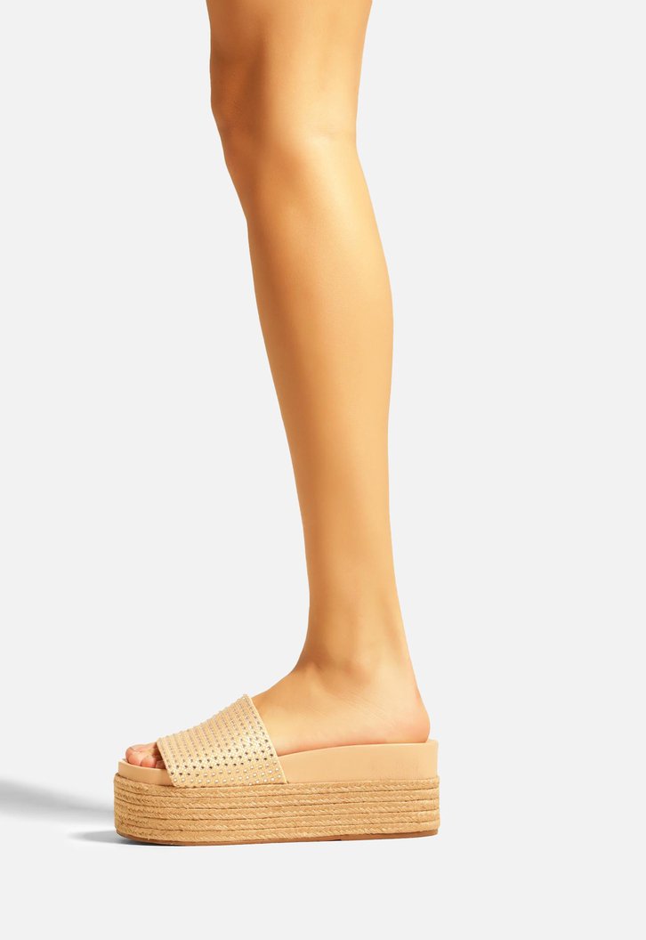 Sandália Flatform Bege Arezzo Natural Palha