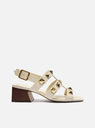 Sandália Off-white Arezzo Couro Salto Baixo Tachas