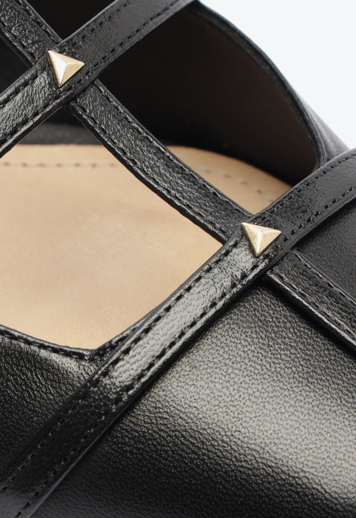 Sapato Mule Salto Baixo Evette Couro Preto