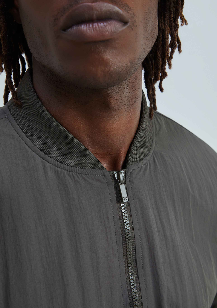 Jaqueta Verde Hering Básica Masculina Bomber Corta Vento