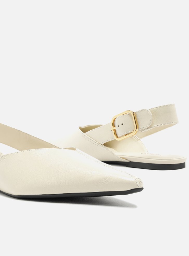 Sapatilha Branca Couro Slingback Fivela
