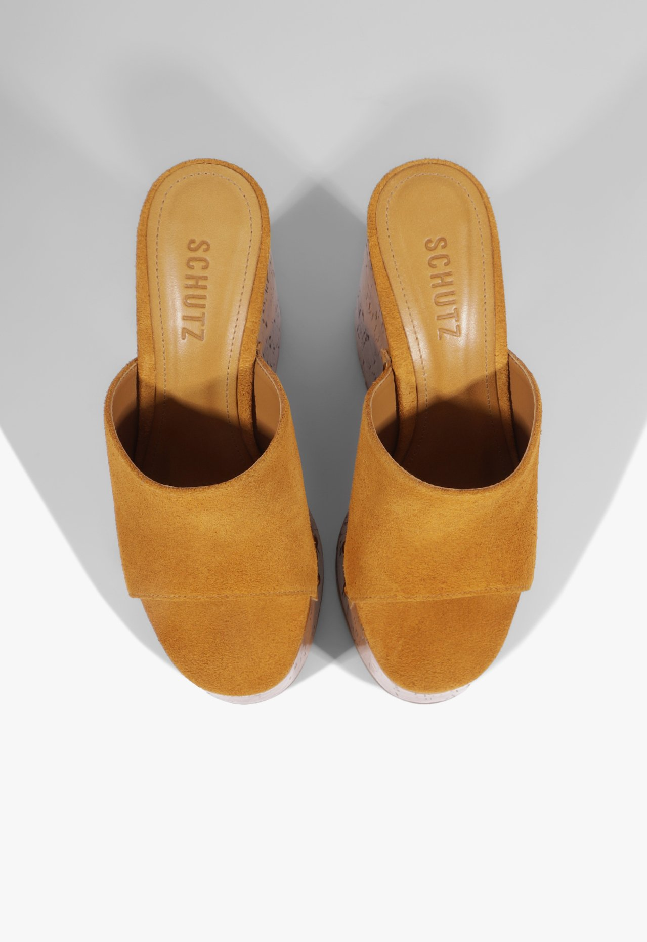 Sandália Dalle Studs Couro Amarela | ZZ MALL
