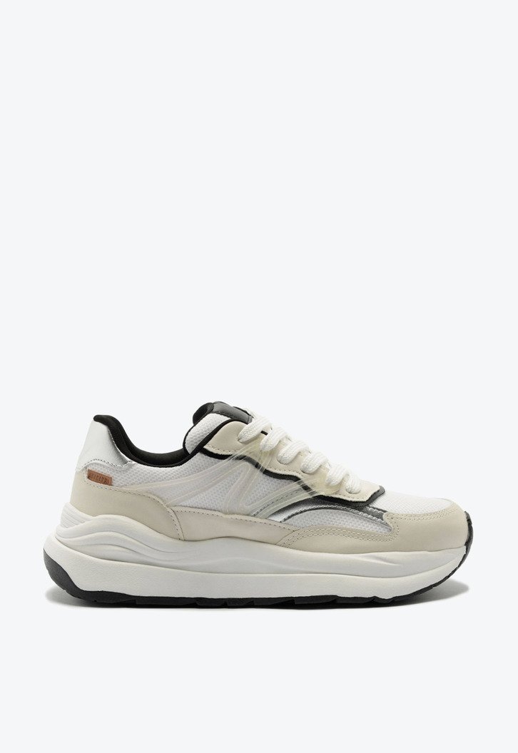 Tênis Esportivo Sola Alta Branco e Preto