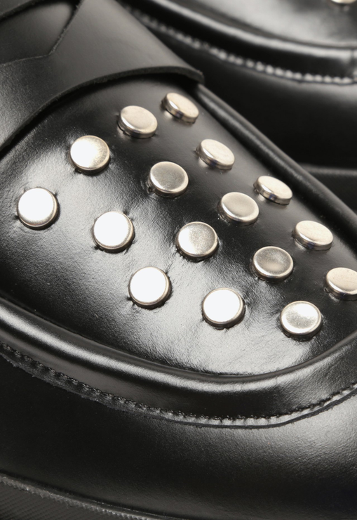 Mocassim Tratorado Couro Tachas Preto