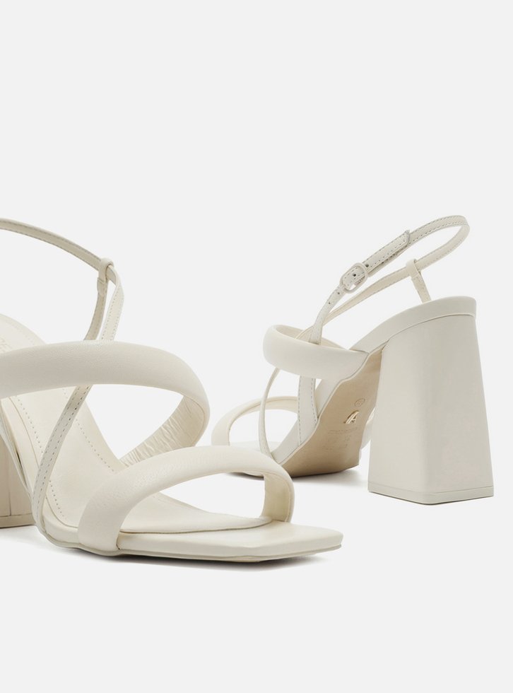 Sandália Off-white Arezzo Couro Bloco Geométrica Mariana
