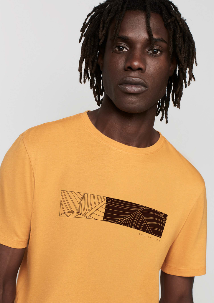Camiseta Laranja Dzarm Manga Curta Decote Redondo