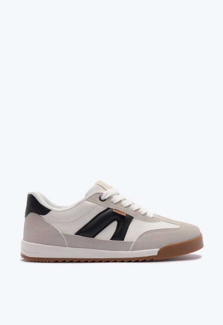 Tênis AC1119 Retrô com Cadarço Duplo Branco e Preto