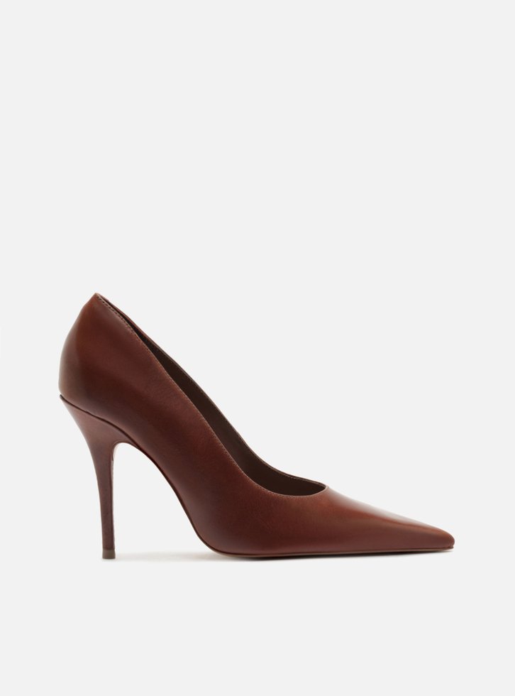 Scarpin Marrom Couro Salto Fino