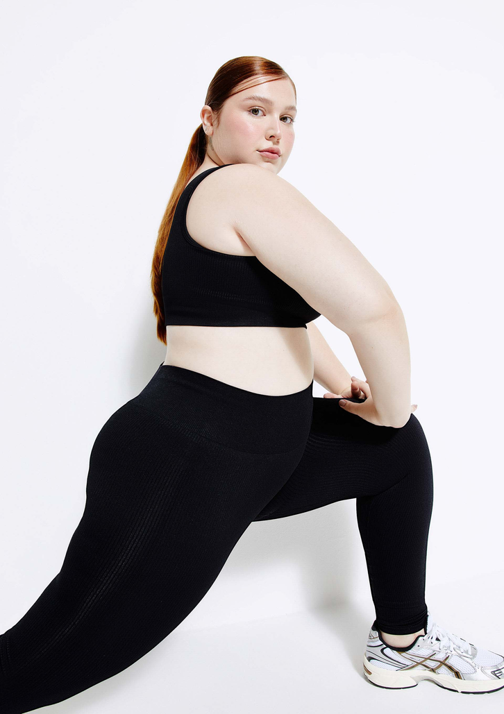 Calça Legging Preta Hering Esportiva Feminina Sem Costura