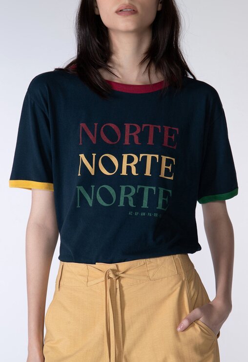 CAMISETA COM ESTAMPA AZUL SCHUTZ RAQUEL EM MALHA