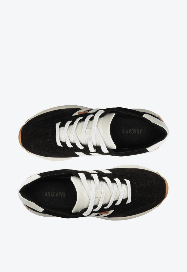 Tênis Preto Sporty Detalhe Lateral