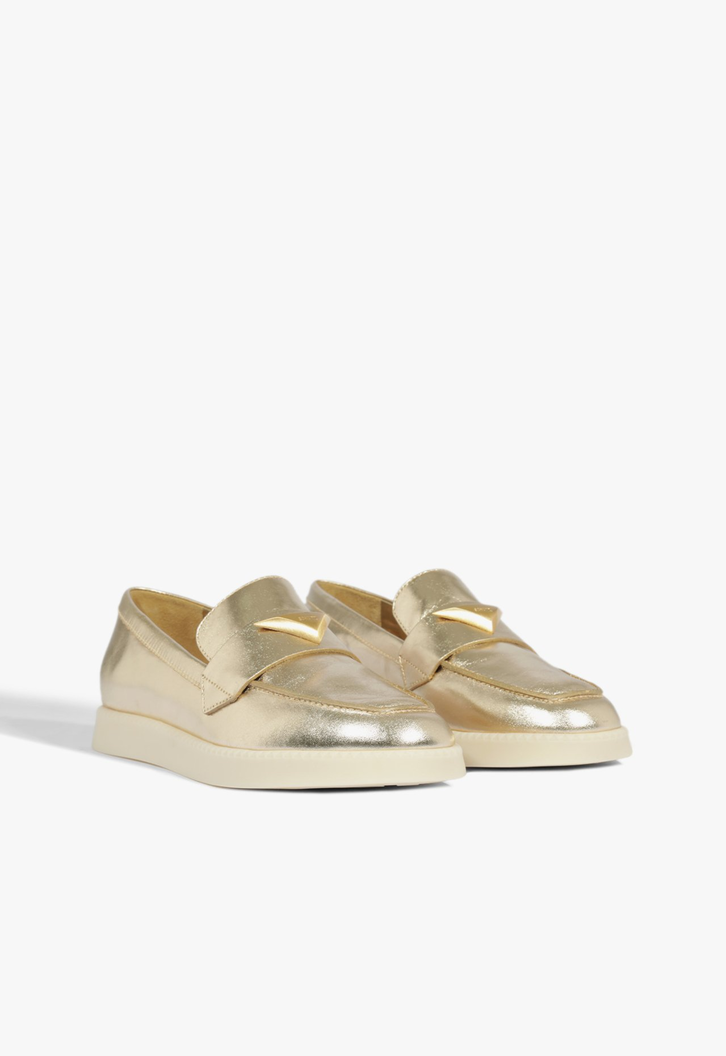Mocassim couro dourado