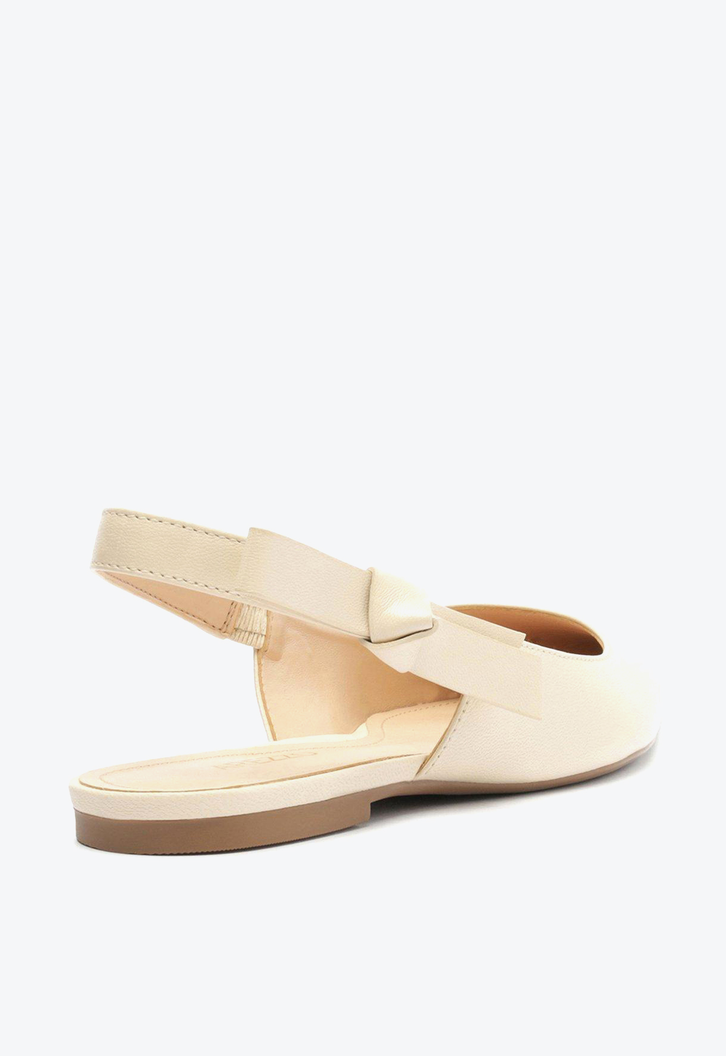 Sapatilha Branca Arezzo Couro Slingback Bico Fino