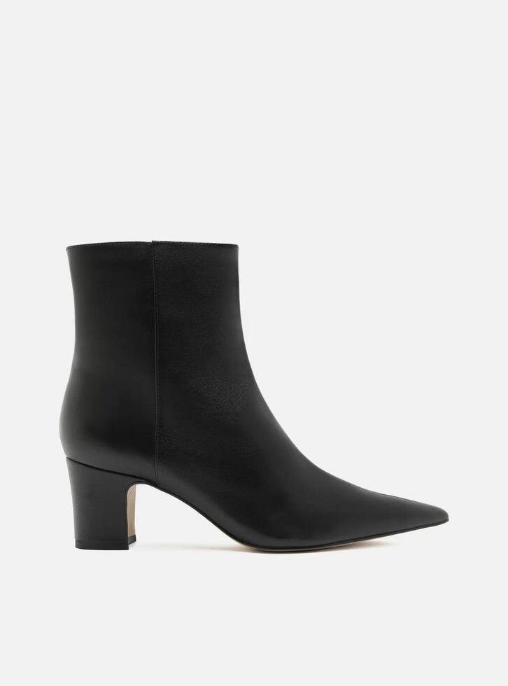 Bota Preta Arezzo Couro Cano Curto Bico Fino