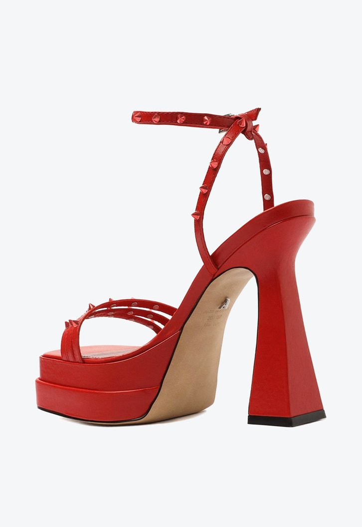 Sandália Meia Pata Vermelha Arezzo Bico Quadrado Spikes