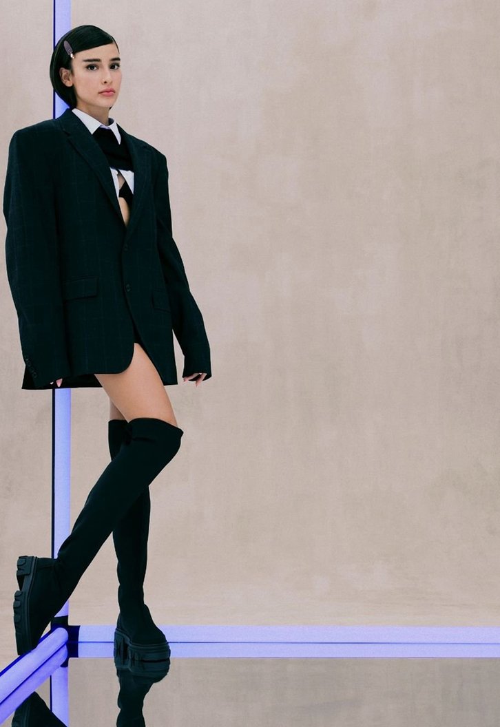 Bota Over The Knee Preta Arezzo Tecido Tratorada L via ZZ MALL