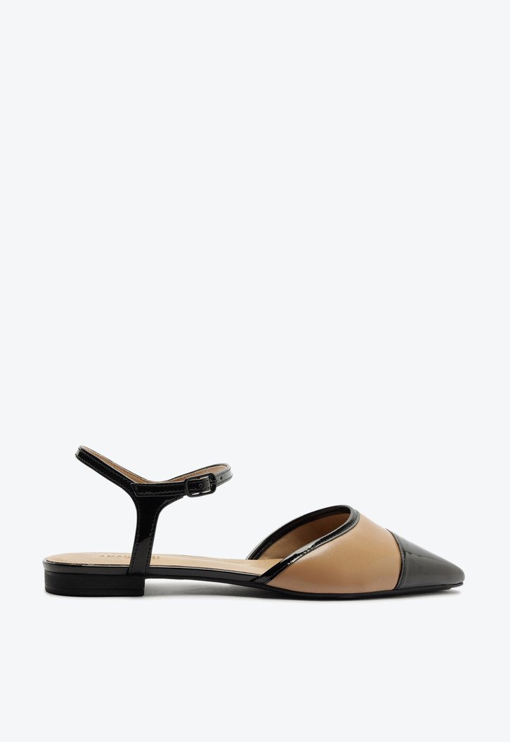Sandália Rasteira Slingback Bicolor Bege e Preta