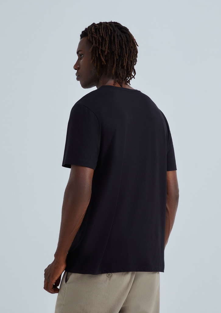 Camiseta Preta Hering Básica Manga Curta Regular Em Malha H+