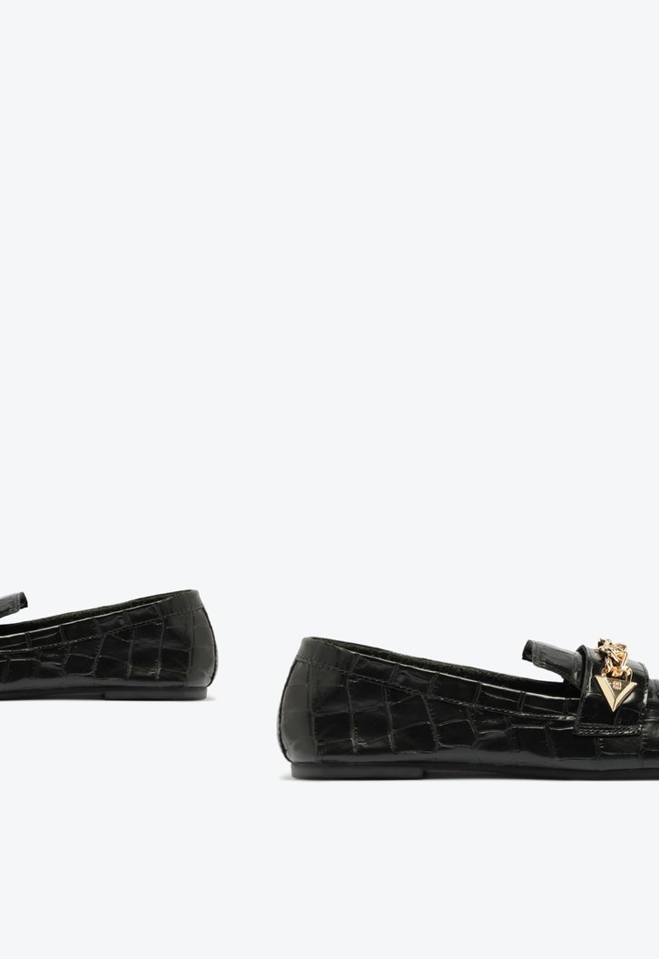 SAPATO MOCASSIM PRETO SCHUTZ CROCO CORRENTE COURO