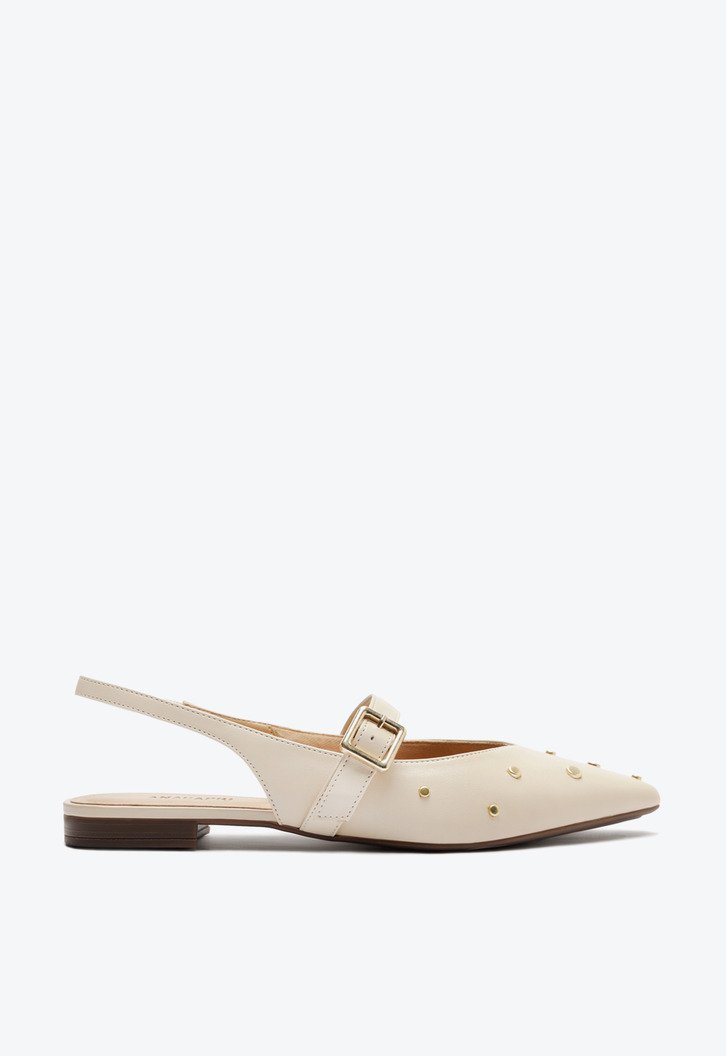 Sapatilha Slingback Bico Fino Tachas Bege
