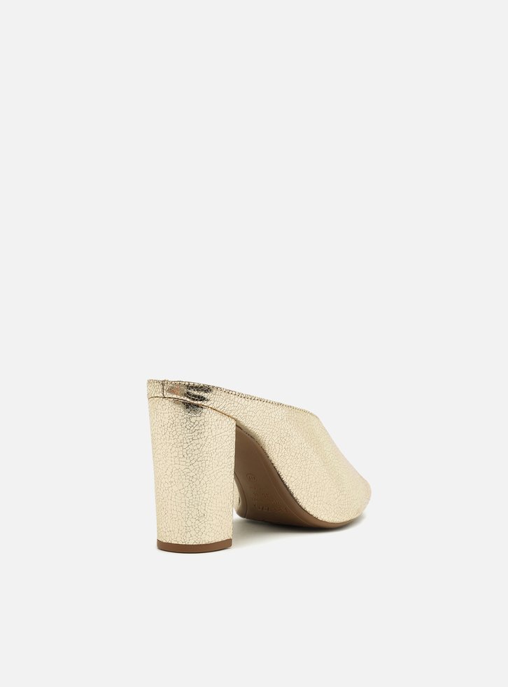 Mule Dourado Craquelê Salto Bloco