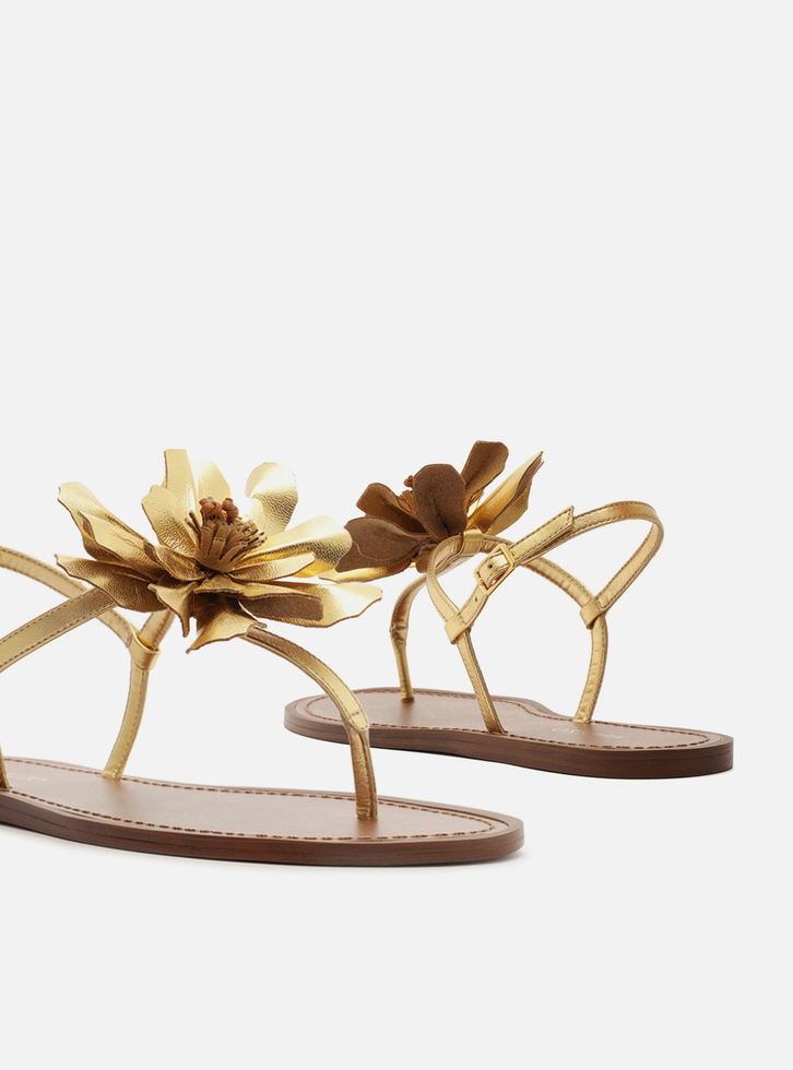 Sandália Rasteira Dourada Couro Slim Flor Marianne
