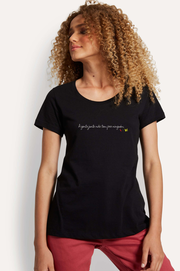 CAMISETA PRETA RESERVA FEMININA A GENTE JUNTO