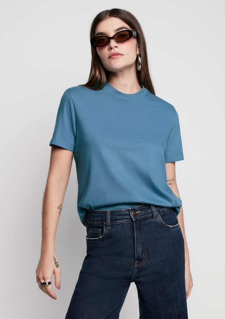 Camiseta Azul Dzarm Reta Decote Redondo Estampada