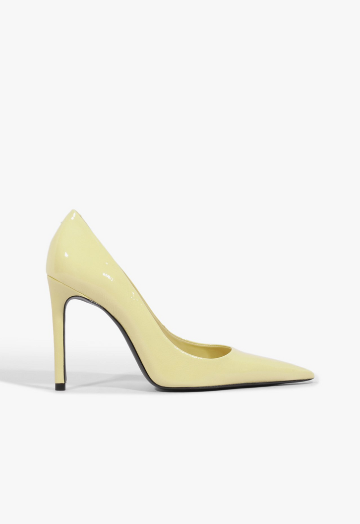 Scarpin Schutz Clara Bico Fino Couro Amarela