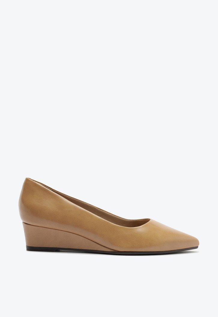 Scarpin Salto Anabela Bico Fico Bege