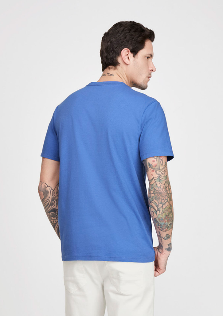 Camiseta Azul Dzarm Em Malha Ecológica Estampada