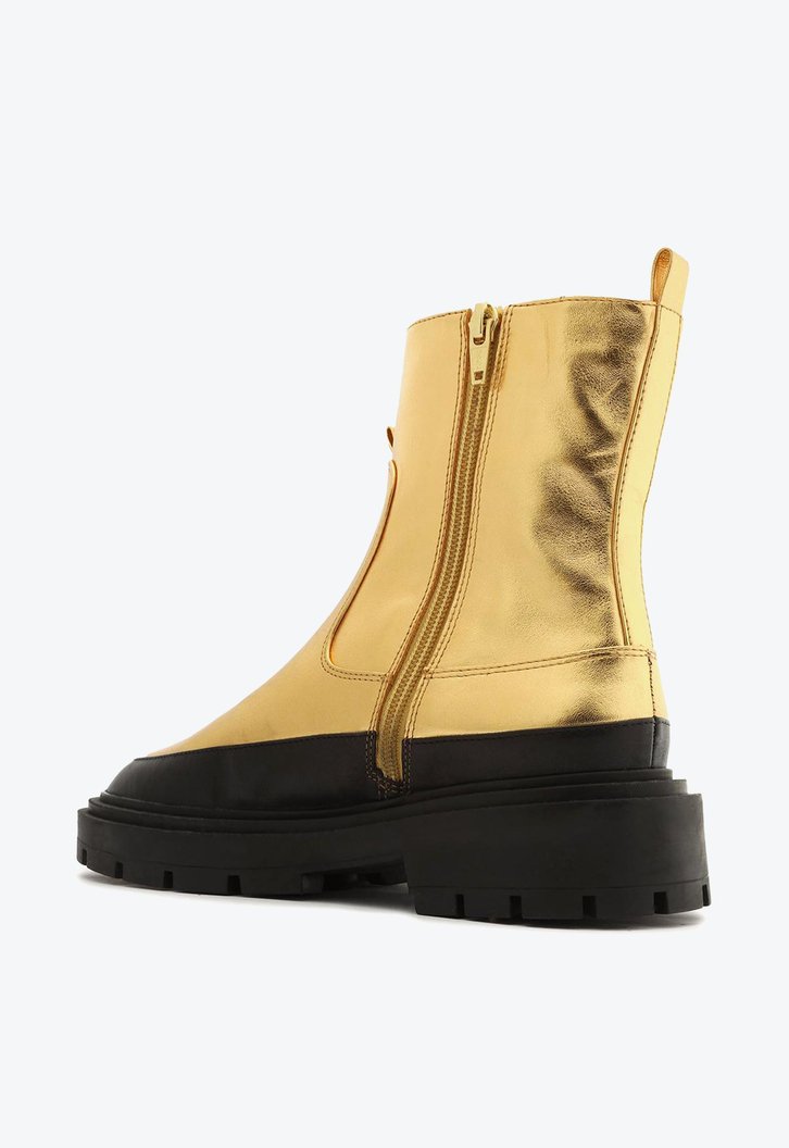 Bota Dourada Arezzo Couro Cano Curto Tratorada Preta