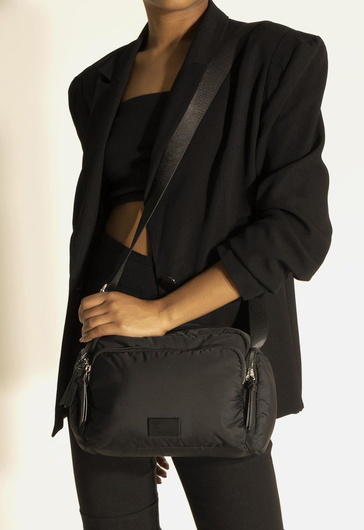 Bolsa Tiracolo Preta Arezzo Nylon Média Bolso