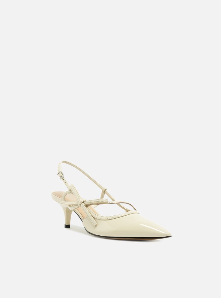 Scarpin Branco Salto Fino Slingback Laço