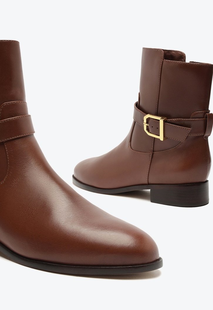 Bota Marrom Escuro Couro Cano Curto Savannah