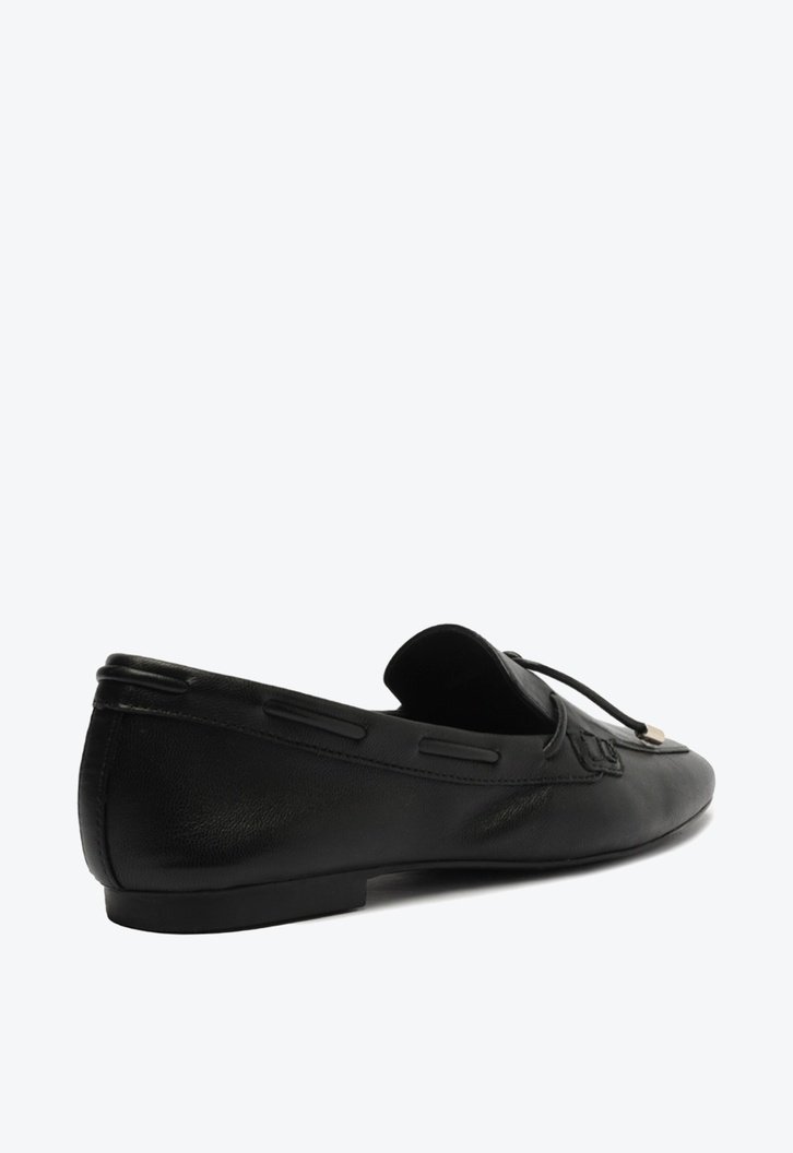 Mocassim Preto Arezzo Couro Bico Quadrado Tira