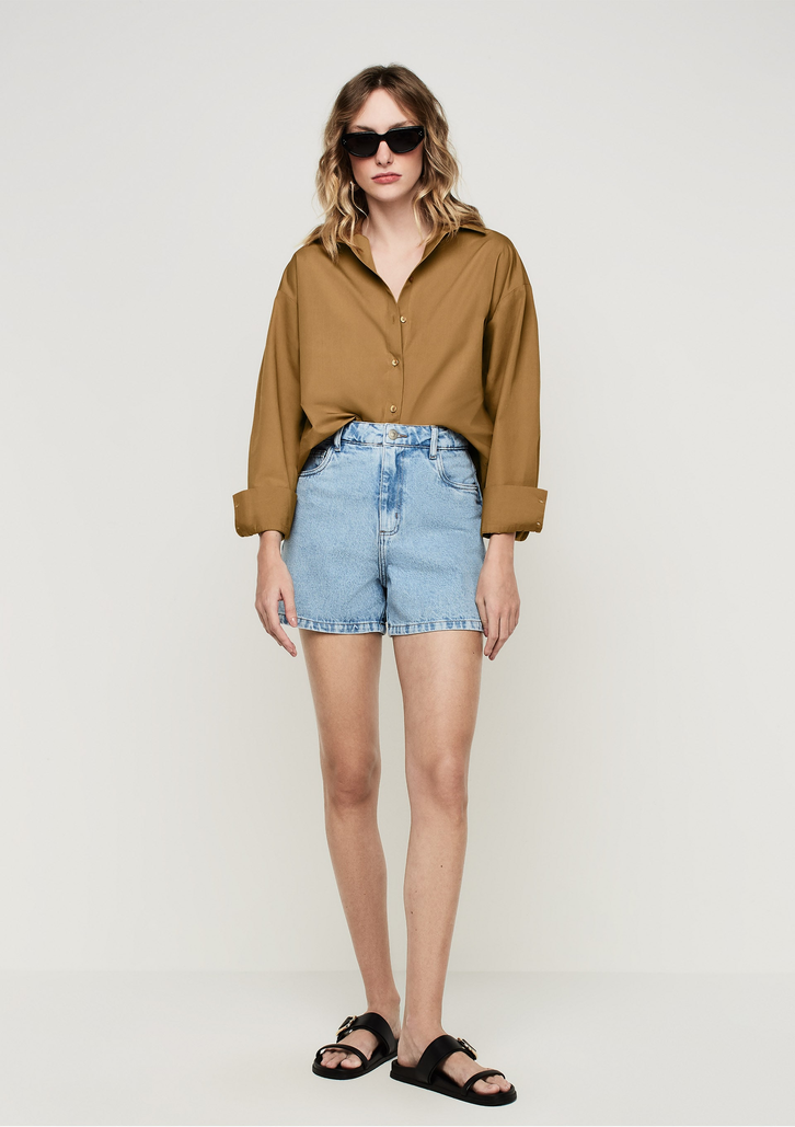 Shorts Jeans Marrom Dzarm Reto Cintura Alta